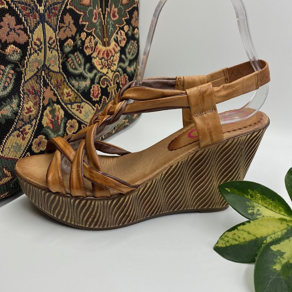 NWOT Anthropologie CHIO Wedge Sandals 7.5